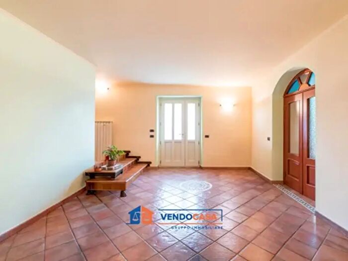 Casa con 5 locali in vendita in Via Roma, Novello
