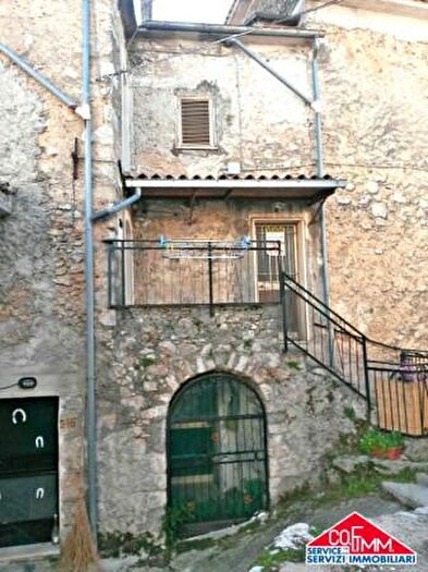 Casa bilocale in vendita in Via Borgo Loreto, Campoli Appennino