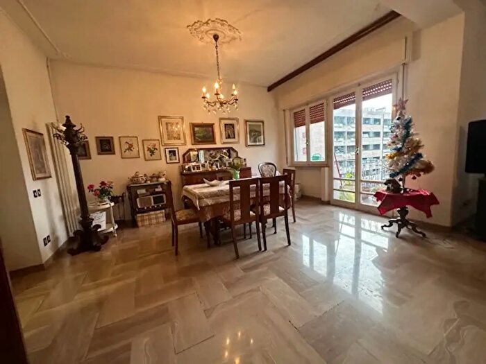 Appartamento con 5 locali in vendita in Via Ettore Ricci, Perugia