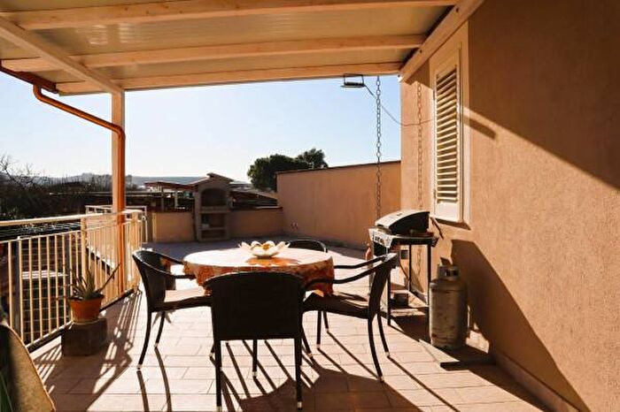 Appartamento con 5 locali in vendita in Via del Cantone, Empoli