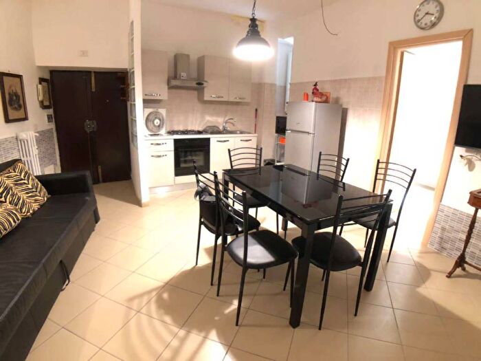 Appartamento trilocale in affitto in Appio Latino, Roma