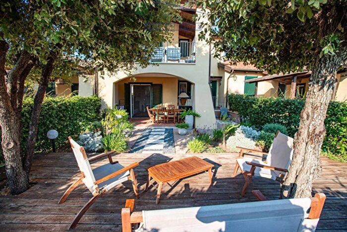 Appartamento trilocale in vendita in Via Giovanni Pascoli, Capalbio