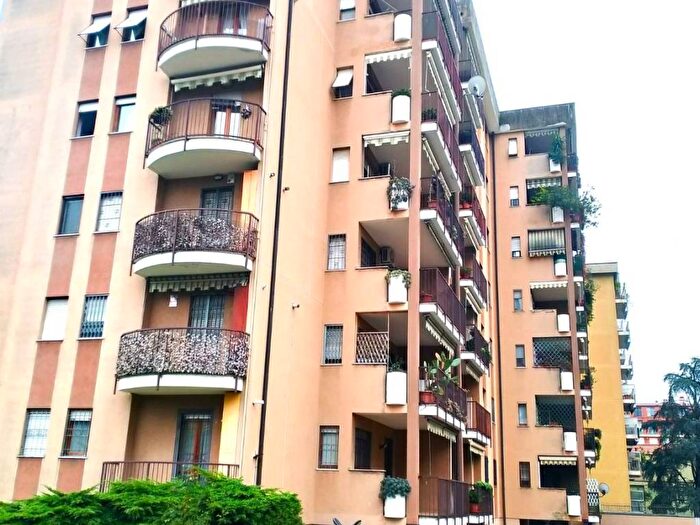 Appartamento bilocale in affitto in Via Giuseppe Candiani, Bovisa, Milano