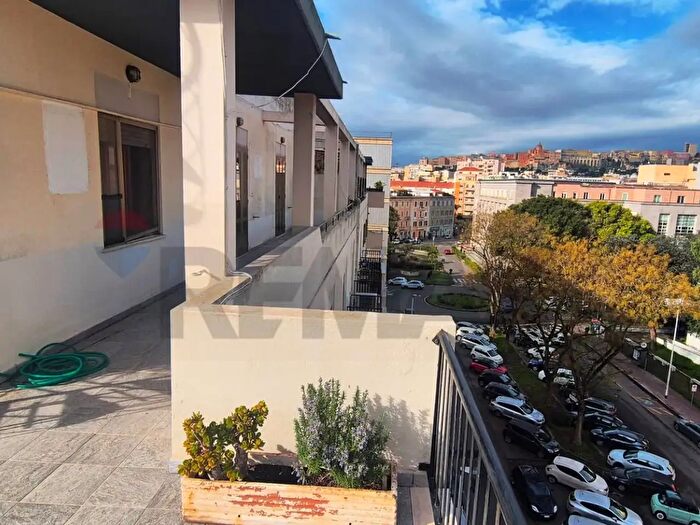 Appartamento trilocale in affitto in Cagliari