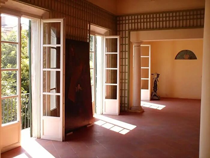 Appartamento con 12 locali in vendita in Pisa