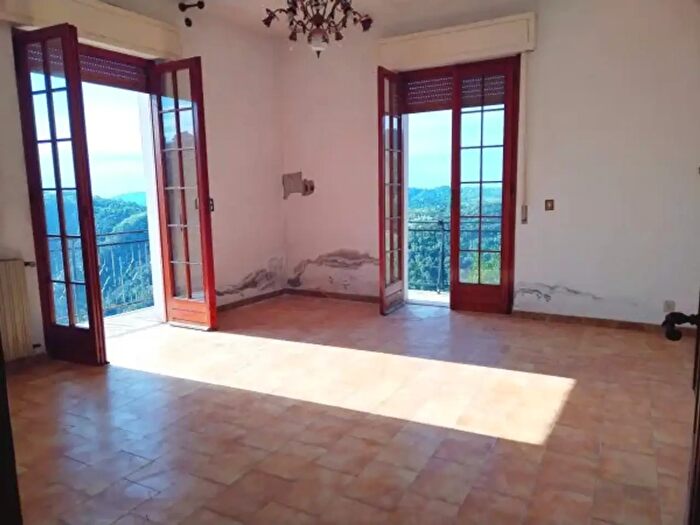 Appartamento quadrilocale in vendita in Via del Carmine, Follo