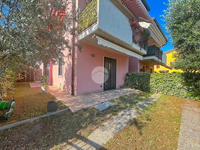 Appartamento trilocale in vendita in Via Marconi, Castel D'Azzano