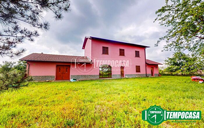 Casa con 5 locali in vendita in Strada Villalvernia, Novi Ligure