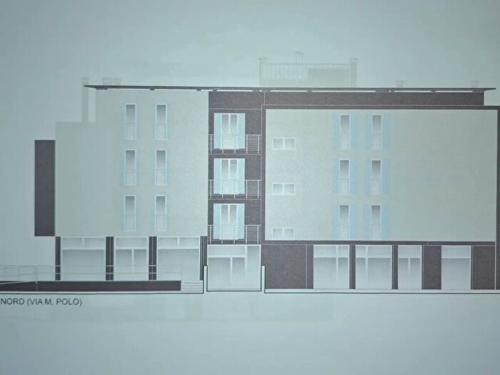 Appartamento con 5 locali in vendita in Via Marco Polo, Rovigo