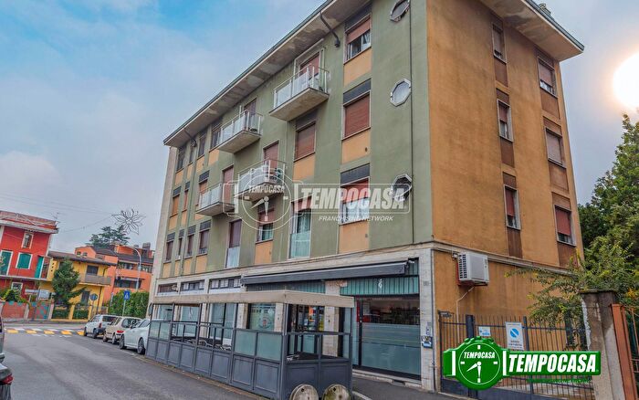 Appartamento bilocale in vendita in Via della Repubblica, Cesano Boscone