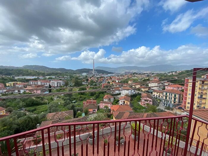 Appartamento quadrilocale in vendita in Via Banzola, Arcola