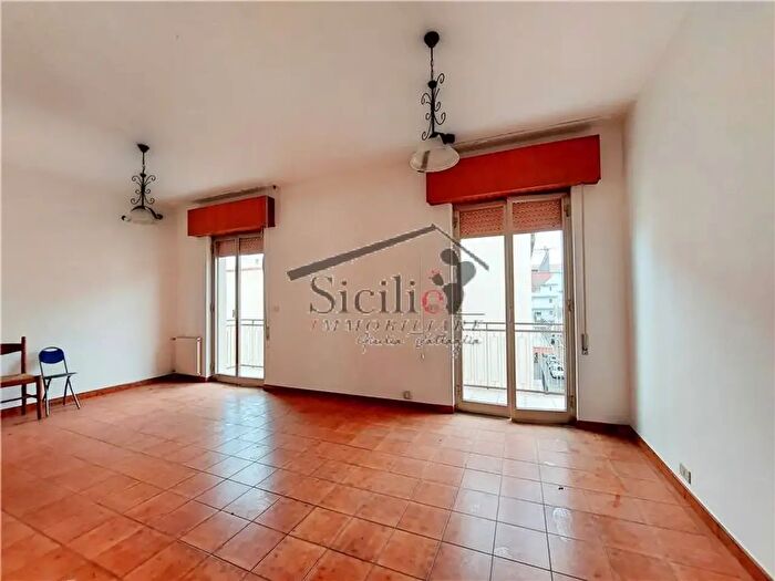 Appartamento con 6 locali in vendita in Modica