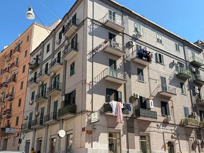 Appartamento bilocale in vendita in Via Generale Pietro Laclos, Taranto