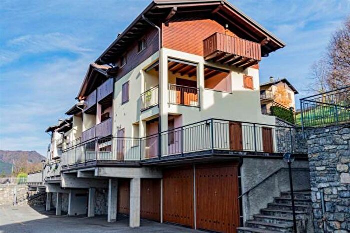 Appartamento quadrilocale in vendita in Via Sorte, Costa Di Serina