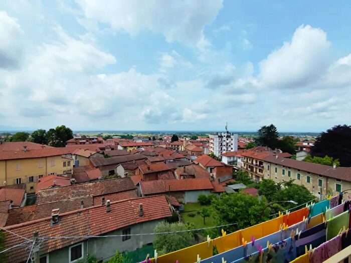 Appartamento quadrilocale in vendita in Via Belvedere, Caluso