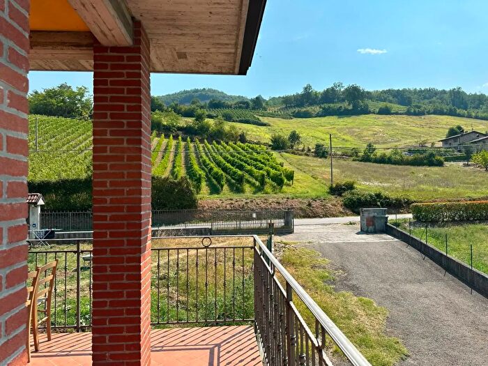 Casa con 5 locali in vendita in Località Bianchi, Lugagnano Val D'Arda