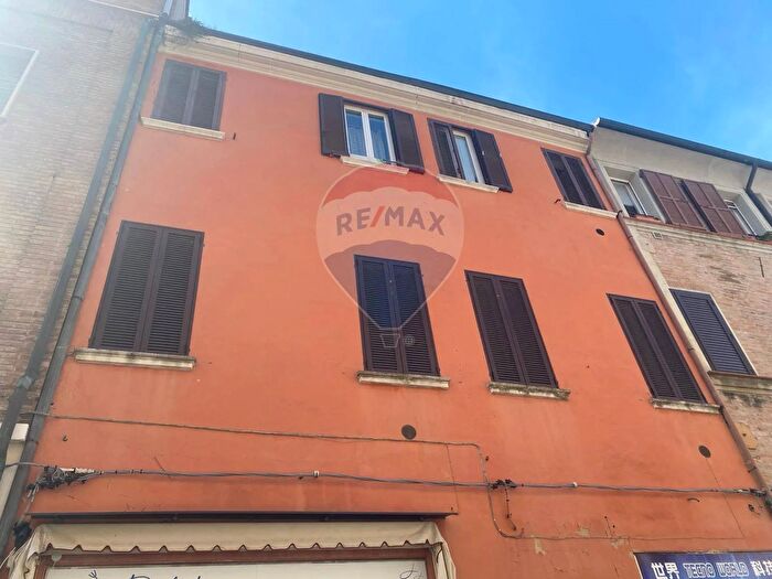 Appartamento monolocale in vendita in Via Garibaldi, Ferrara