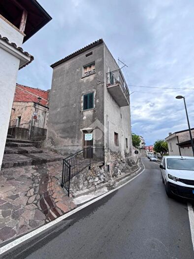 Casa quadrilocale in vendita in Via Tacciere, Santa Maria Del Cedro