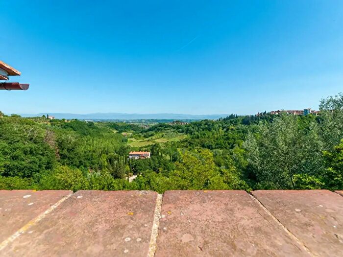 Casa con 5 locali in vendita in San Miniato