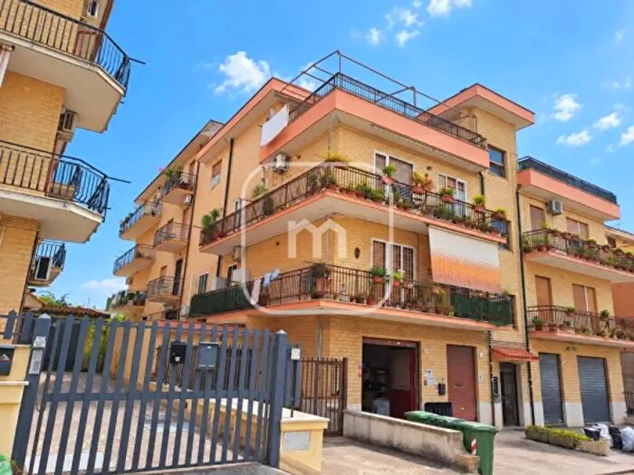 Appartamento trilocale in vendita in Via Tricase, Roma