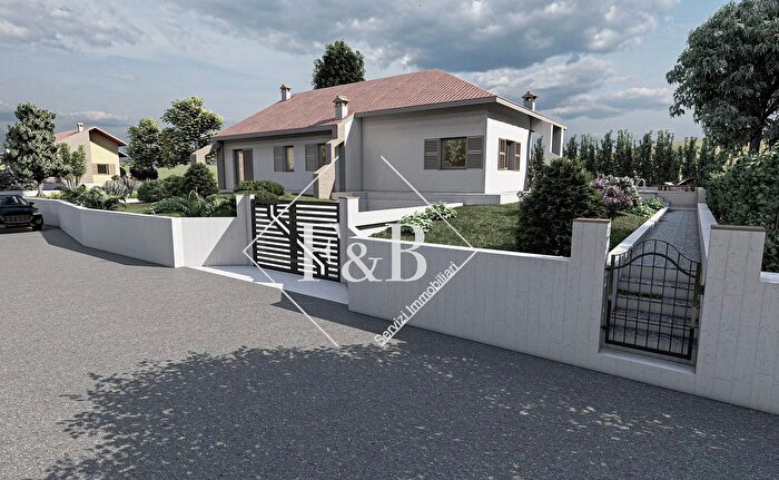 Casa in vendita in Frazione Revignano, Asti