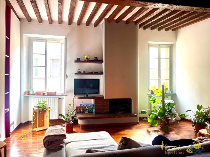 Appartamento trilocale in affitto in Borgo Santo Spirito, Parma