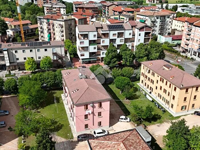 Case in Vendita e in Affitto - 2