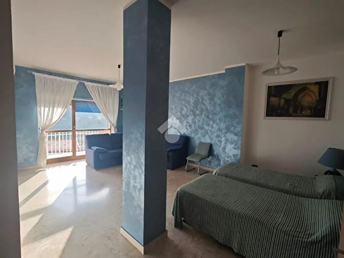 Appartamento con 5 locali in vendita in Via Alcide De Gasperi, Castelforte