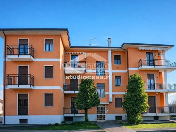 Appartamento trilocale in vendita in Via Boltieri, Fornovo San Giovanni