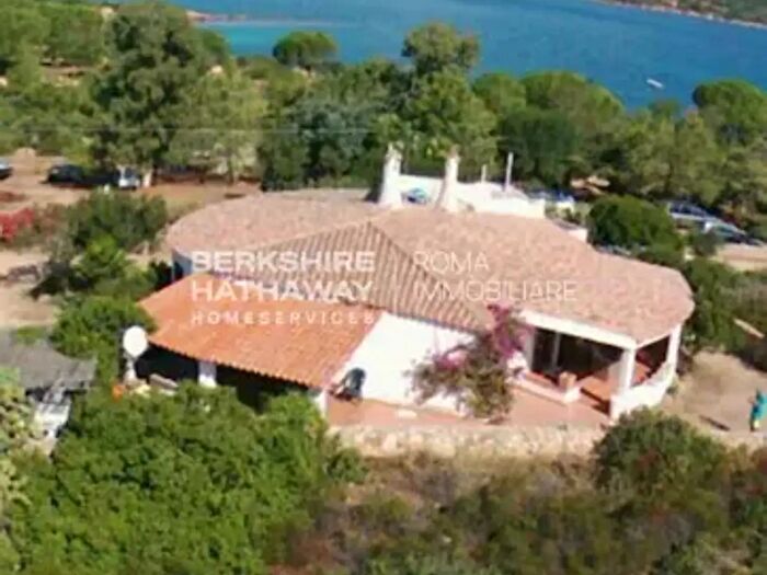 Casa con 5 locali in vendita in Villaggio Costa Corallina, Olbia