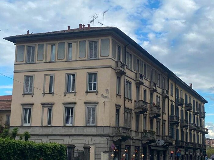 Appartamento trilocale in affitto in Via Carlo Carcano, Biumo Inferiore Superiore, Varese