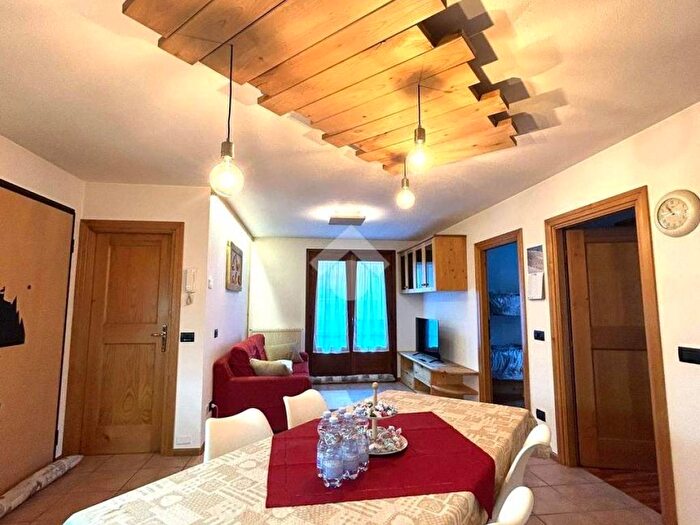 Appartamento quadrilocale in affitto in Via Nazionale, Isolaccia, Valdidentro