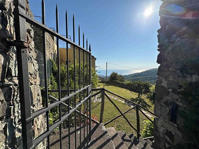 Appartamento quadrilocale in affitto in Contrada Monti, Ganduglia, Noli