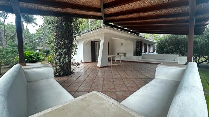 Casa quadrilocale in vendita in Via Le Ginestre B, Castellaneta