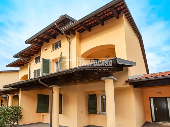 Casa con 5 locali in vendita in Via Antica Fornace, Savigliano