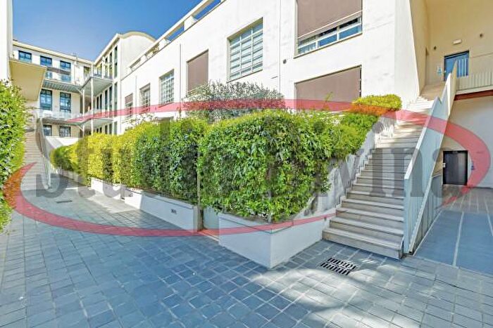 Appartamento trilocale in vendita in Via Adelaide Bono Cairoli, Milano