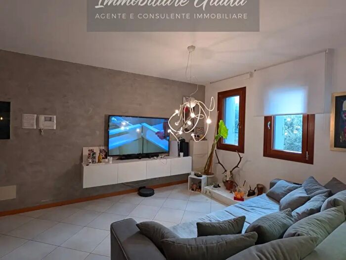 Appartamento trilocale in vendita in Conegliano