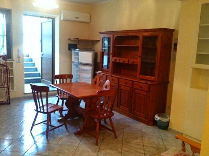 Appartamento trilocale in affitto in Via Taranto, Catanzaro Lido, Catanzaro
