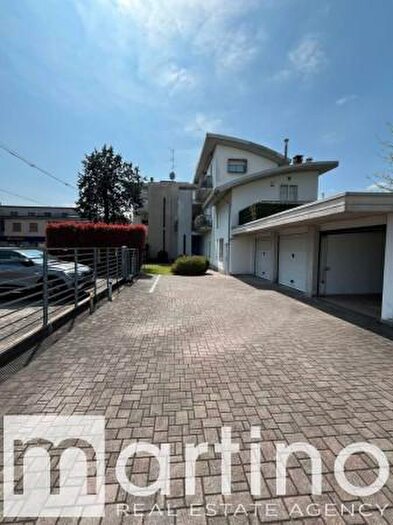 Appartamento trilocale in vendita in Prealpi, Meda