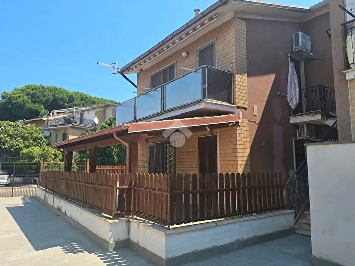 Casa quadrilocale in vendita in Via Agricola, Tarquinia