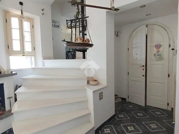 Appartamento con 5 locali in vendita in Via Roma, Bellegra