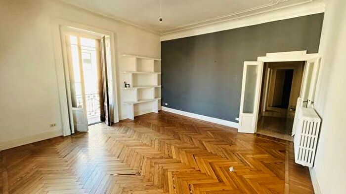 Appartamento bilocale in affitto in Via Spartaco, Montenero, Milano