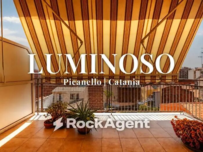 Appartamento trilocale in vendita in Via Antonio Santangelo Fulci, Catania