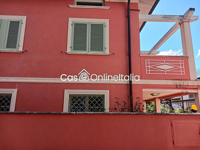 Casa con 12 locali in vendita in Via Pietro Mascagni, Forte Dei Marmi