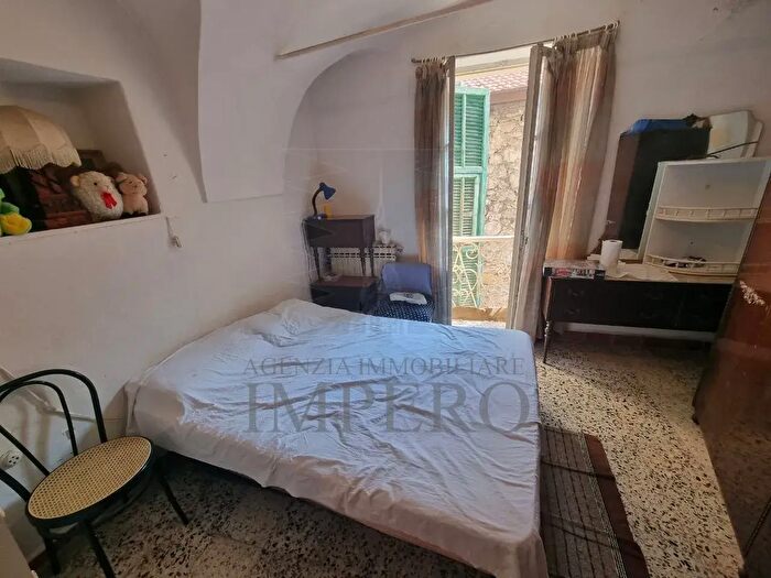 Appartamento quadrilocale in vendita in Vico Baciciui, Ventimiglia