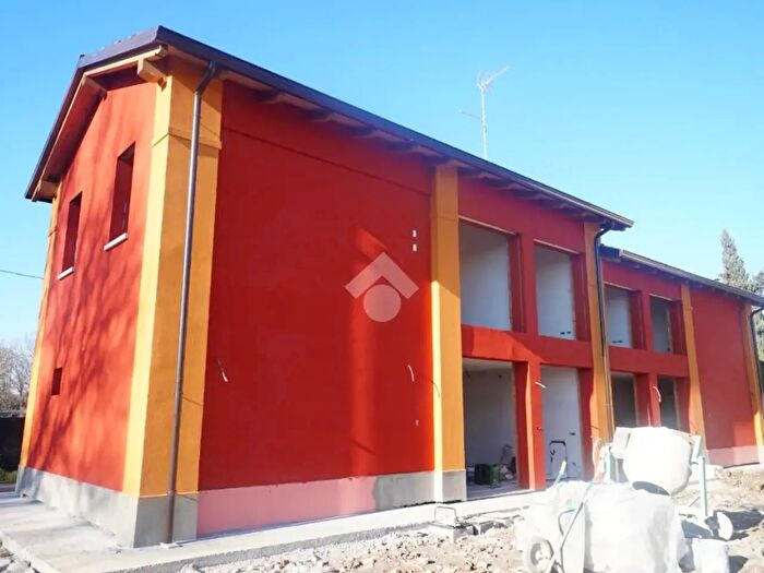 Casa con 5 locali in vendita in Stradello Riva, Modena