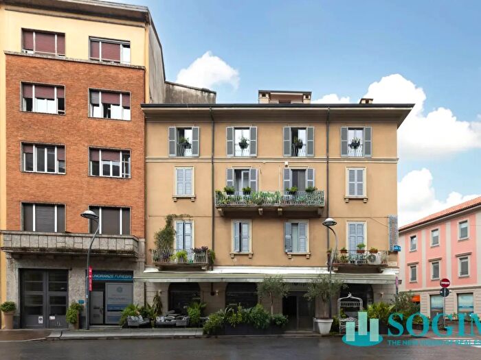 Appartamento trilocale in affitto in Cortelonga, Monza