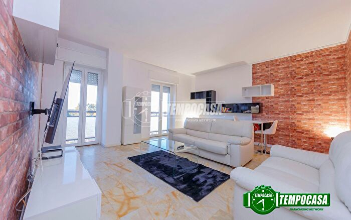 Appartamento quadrilocale in vendita in Piazza della Repubblica, Motta Visconti