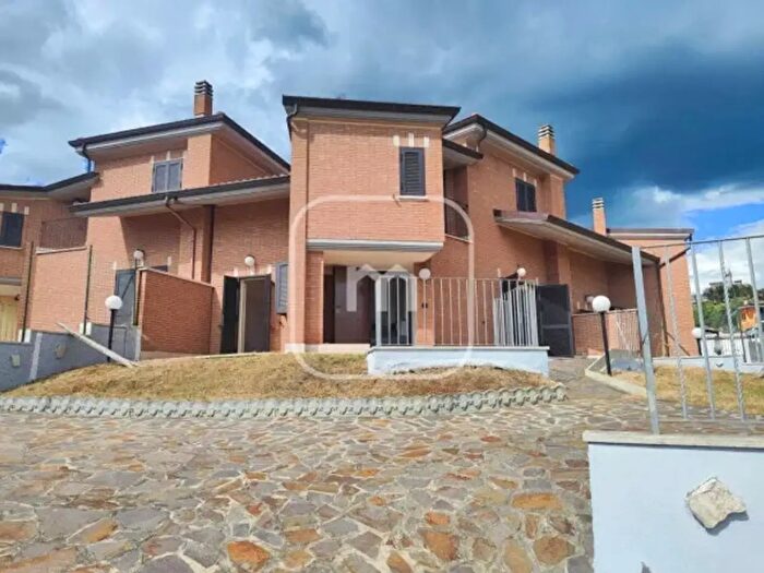 Casa con 6 locali in vendita in Via Olivella, Albano Laziale