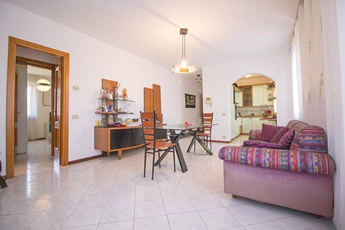 Appartamento quadrilocale in vendita in Camaiore